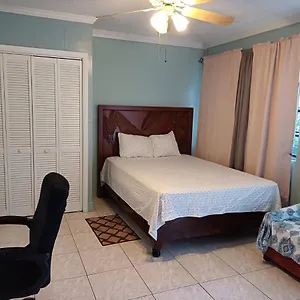 Guest house Errol And Nancys Place
