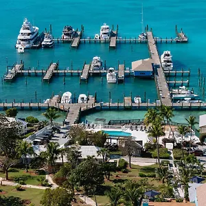 Hotel Romora Bay & Marina